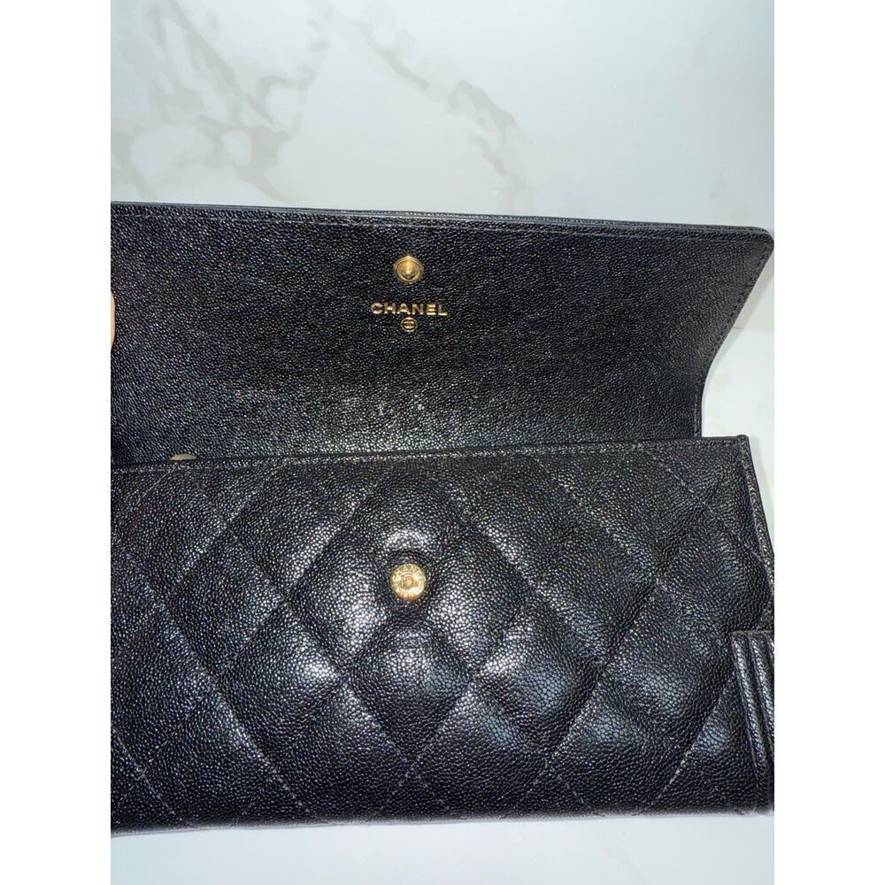 Chanel Boy Wallet in Black Quilted Leather - Picture 3 of 7